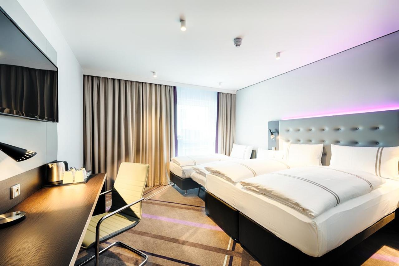 Premier Inn Darmstadt City Centre Exterior foto